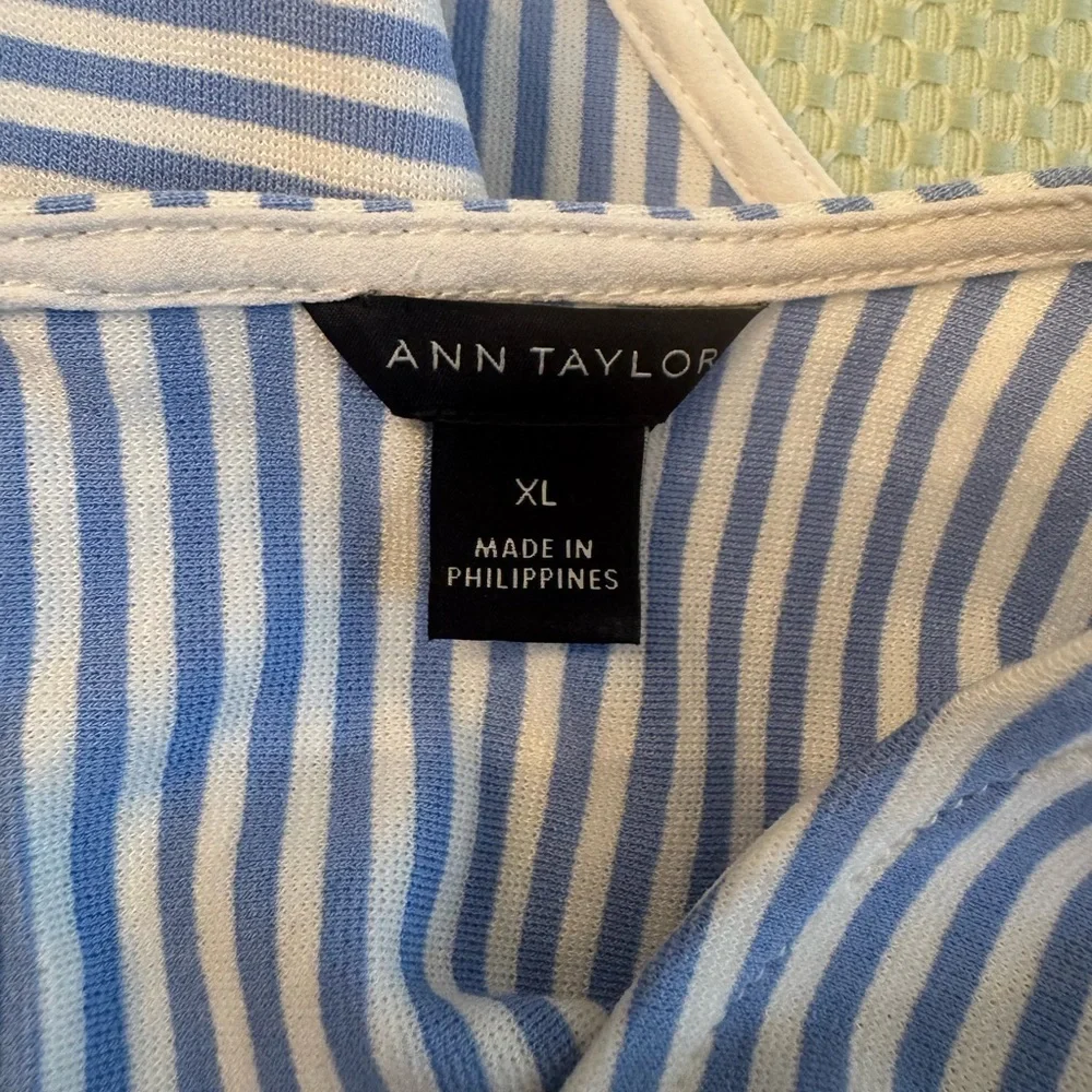 Ann Taylor XL blue/white striped lightweight jersey sleeveless peplum top. EUC - Picture 4 of 10